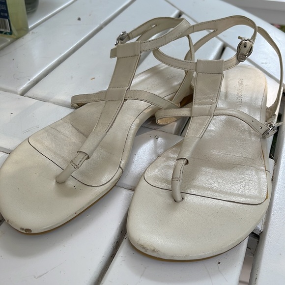 BCBGMAXAZRIA cream gladiator flat leather sandal - Picture 3 of 6